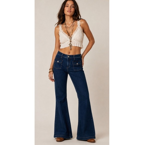 Banana Republic Pants - Y2K BANANA REPUBLIC Jeans Urban Bootcut Size 8 Medium Wash Stretch Flares 2009